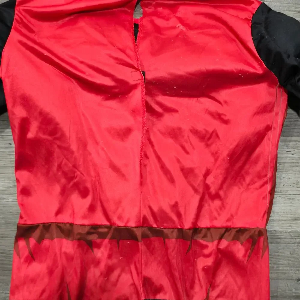 Rubies DC Comics Batman Deluxe Robin Muscle Chest Halloween Costume Kid Dress Up